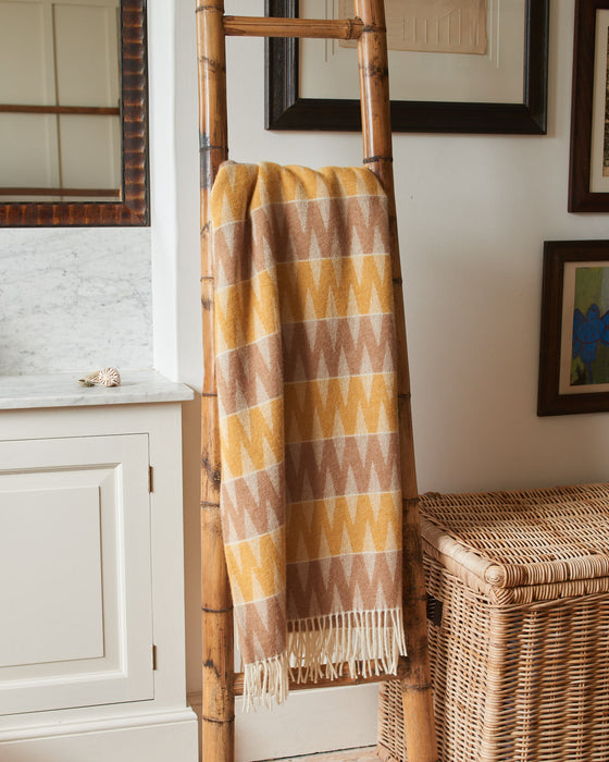 100% Pure Wool ZigZag Design Throw In Mustard And Desert Brown Colours