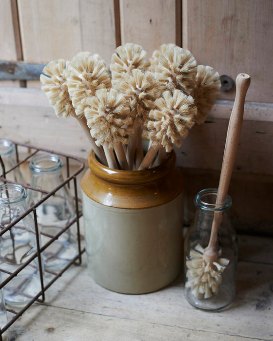 Milk bottle brush with natural bristles and beechwood handle