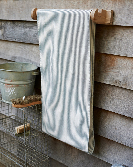 Traditional solid oak roller towel holder