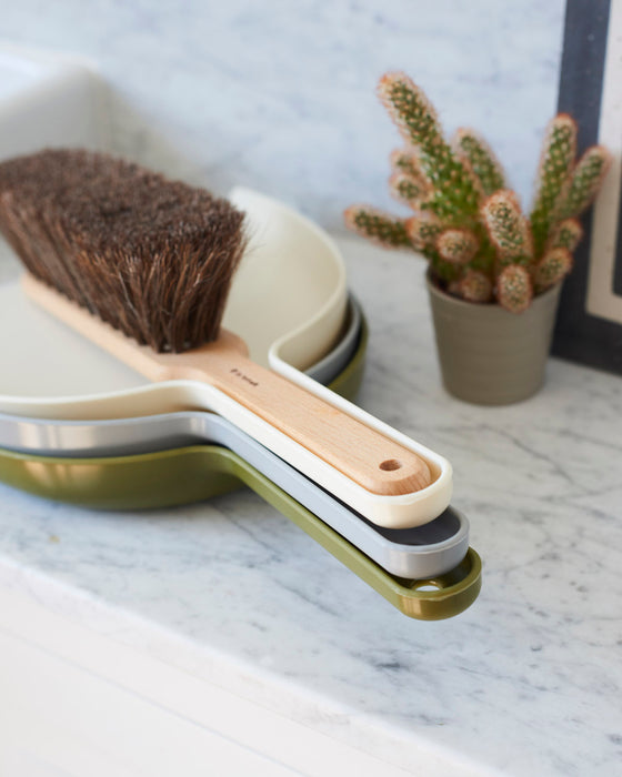 Handmade horsehair brush with moulded dustpan set