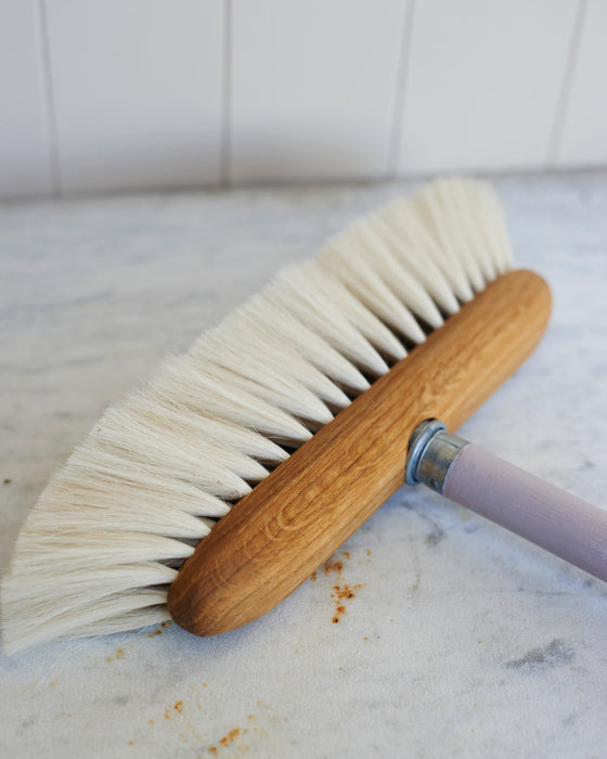 Finest quality goat hair oak broom head