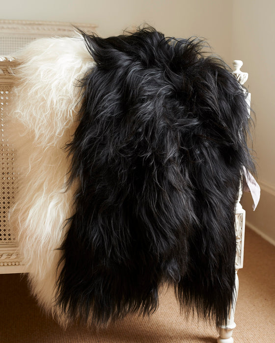 luxurious Icelandic sheepskin rugs.