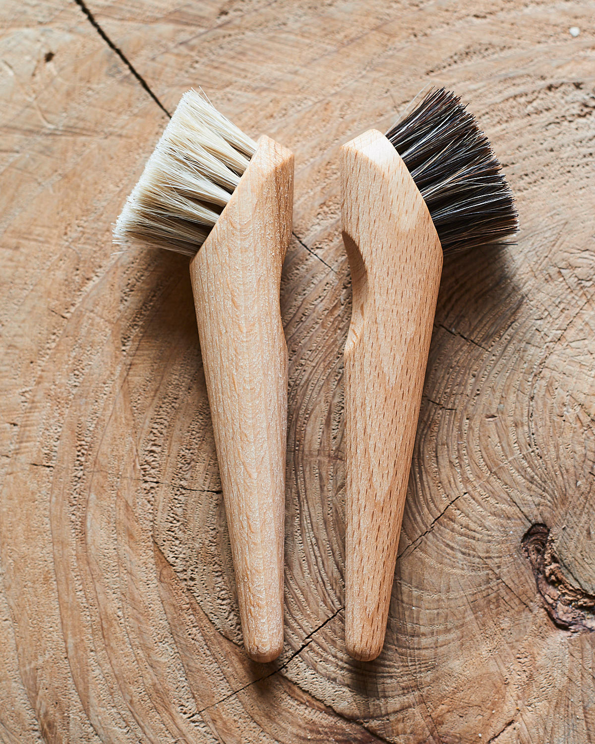 Set of 2 luxury conical shaped beechwood polish applicators brush64