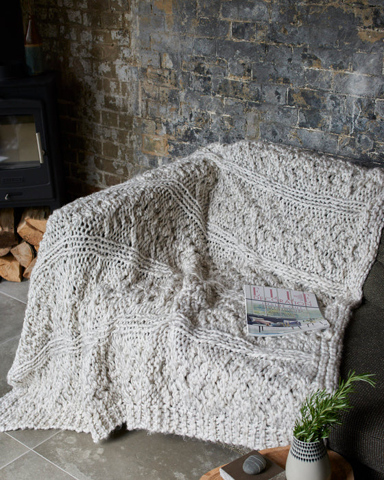 Chunky cable knitted throw - off white/light grey