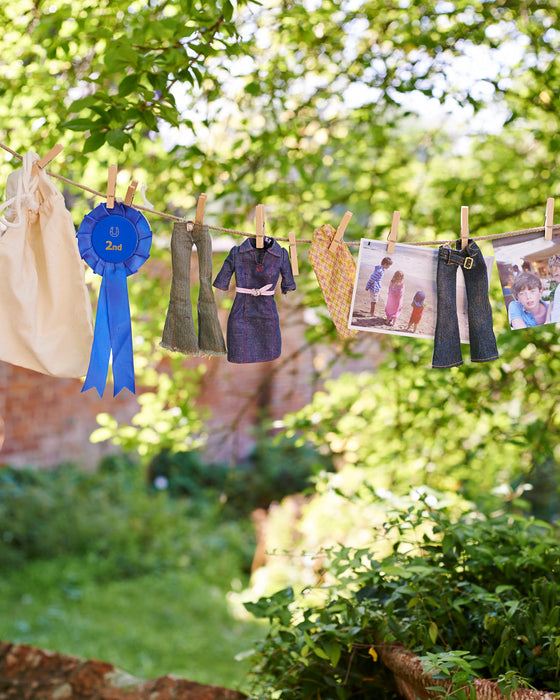 Kids washing line with mini pegs in a calico drawstring bag